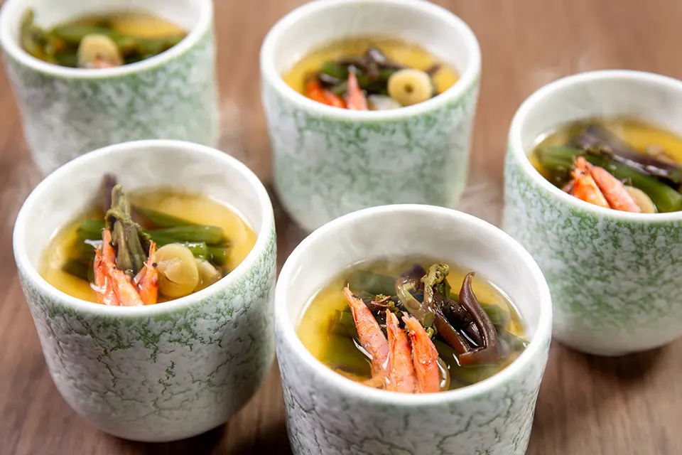 山菜香る茶碗蒸し 桜海老あんかけ