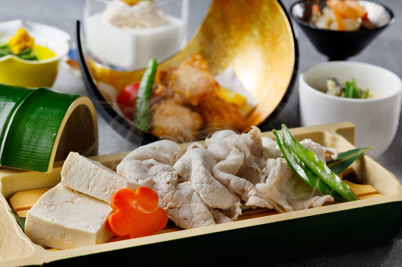 12月おすすめランチ「早池峰三元豚の温しゃぶ“風花御膳”」